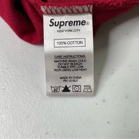 Supreme Red Color Long Sleeve Graphic T-Shirt Mens Medium Size - Picture 5 of 5